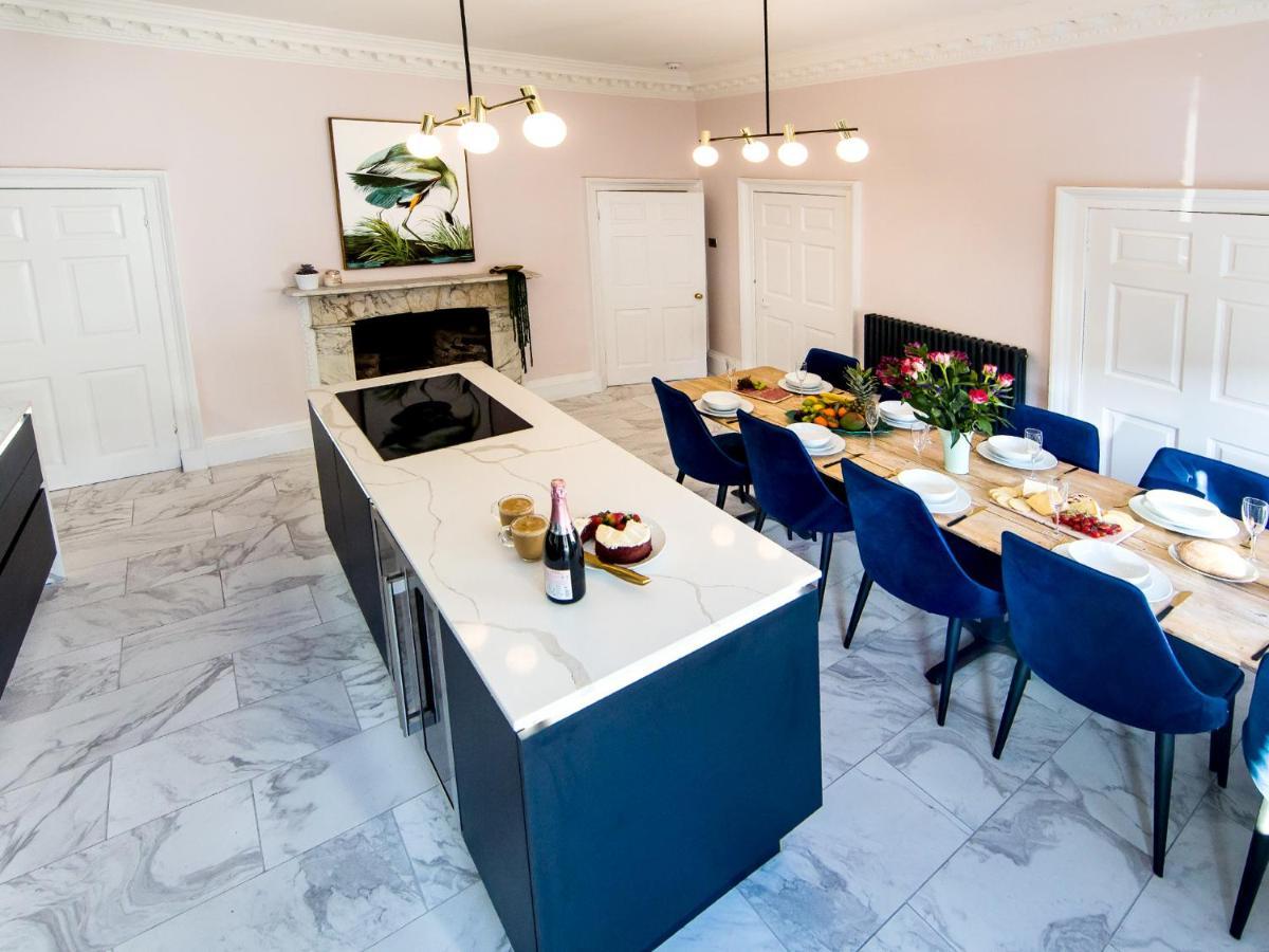 Maison Parfaite Yo1 - Exquisite 400 Year Old, City Centre Townhouse York Eksteriør bilde